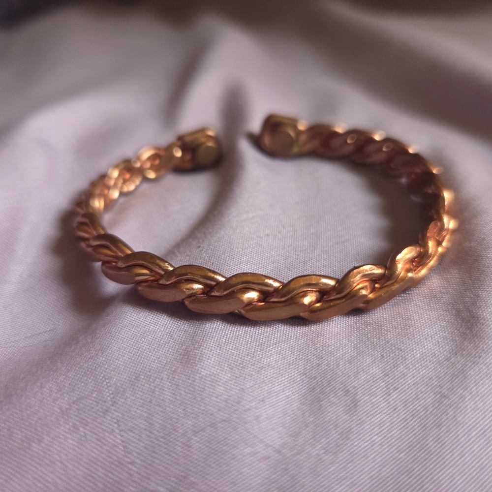 Elegant Copper Chain Bracelet